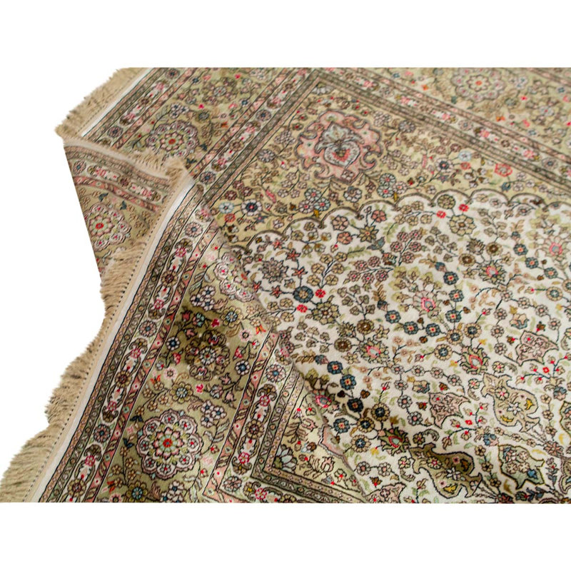 Silk Oriental Area Rug