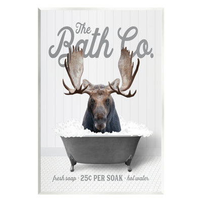 «Moose In Bubble Bath On MDF» par lettres et lignes