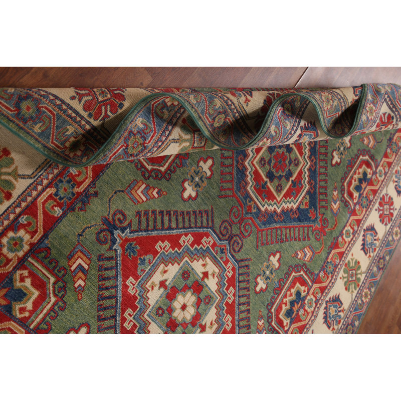 Tapis oriental vert Kazak