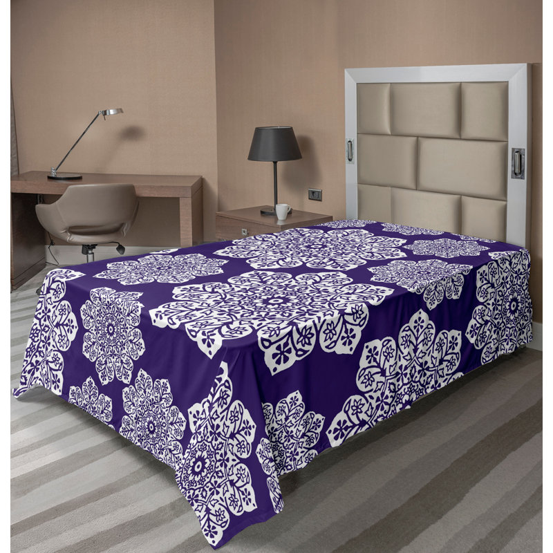 Ambesonne Top Flat Sheet Curving Art, Twin XL Flat Sheet, White Dark Indigo Floral