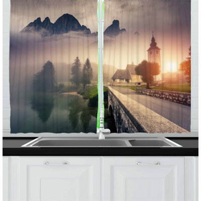 Pointed Kitchen Curtain