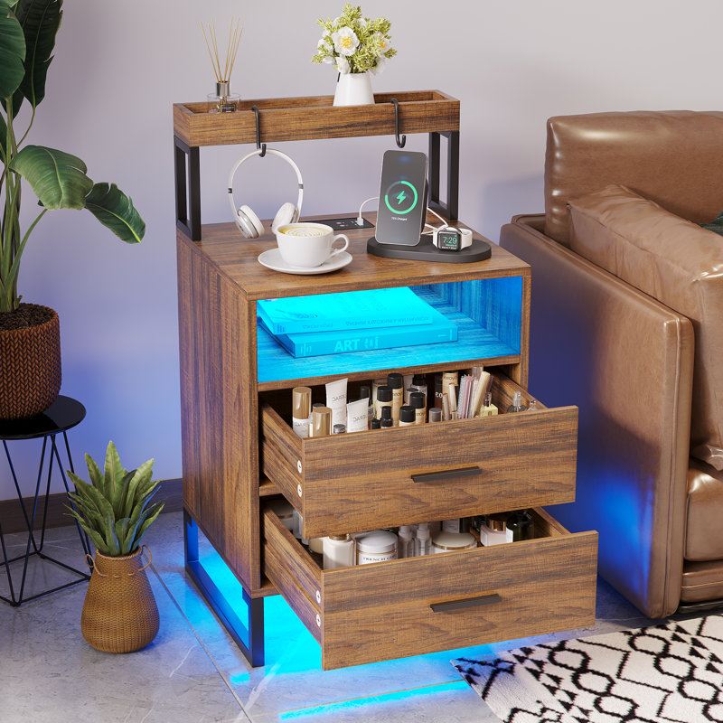 Gwytha 17.7'' W Nightstand, Brown