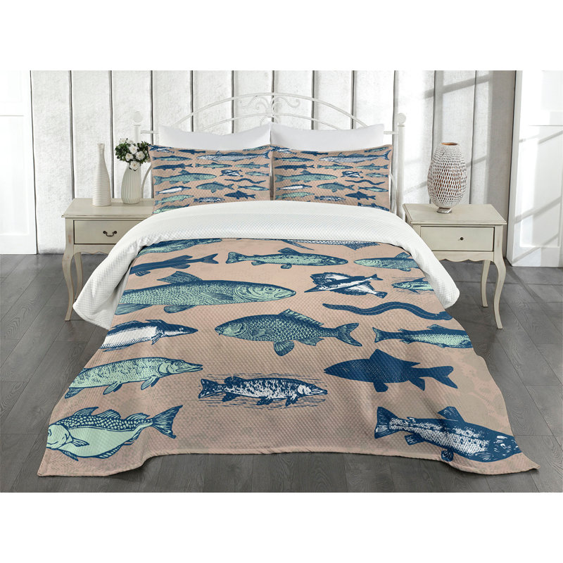 Queen White Quilted Bedspread Set with Fish Design