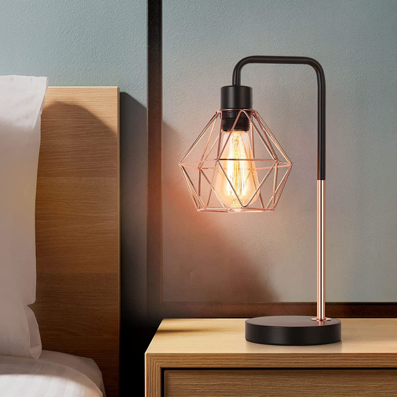 Lampe de bureau USB en métal Ragon, Noir / Or rose, Or rose, H 16,1 po x l 5,9 po x P 5,5 po