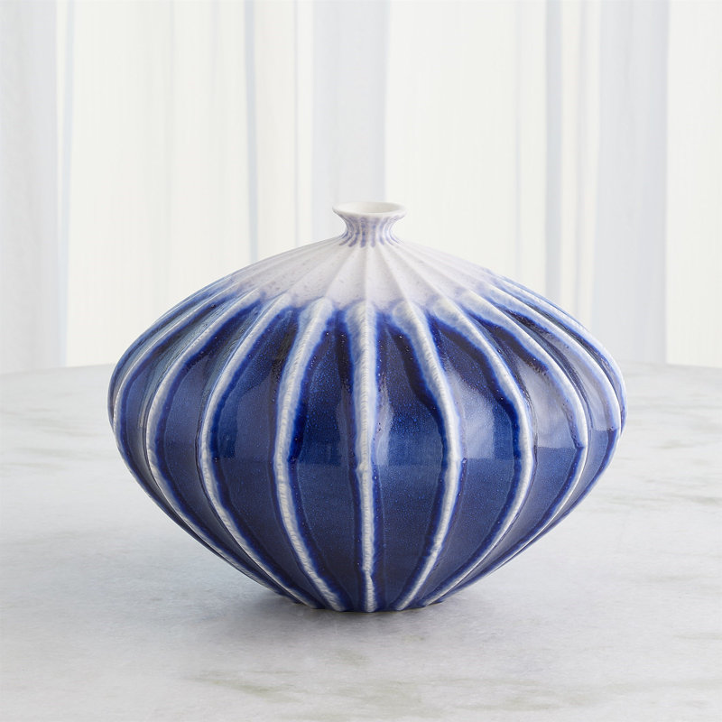 Vase de table en céramique Furrow, H 11 po x l 15 po x P 15 po, Bleu foncé