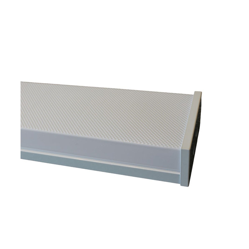 Plafonnier encastré 1 lumière à DEL 49 po Prismatic Wraparound par RP Lighting