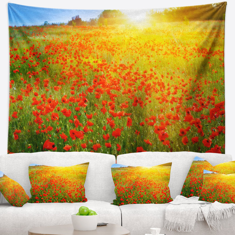 Magnifique tapisserie ensoleillée sur fond de coquelicots, H 68 po x l 80 po