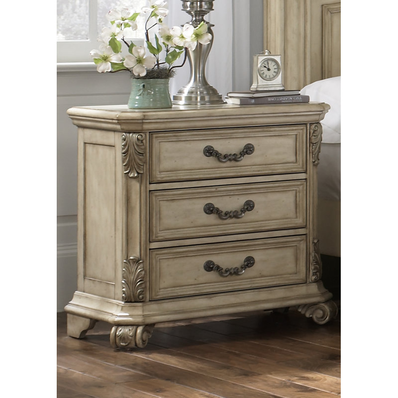 Cavas Piece Bedroom Set