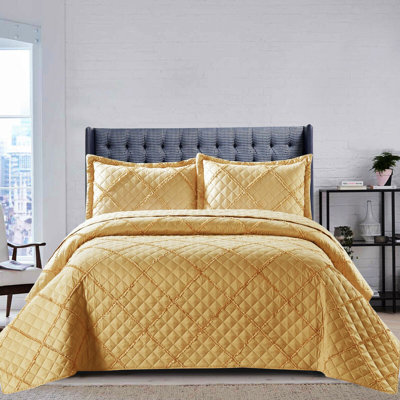 Dez Polyester Geometric Shapes Bedspread with Pillow Shams Included