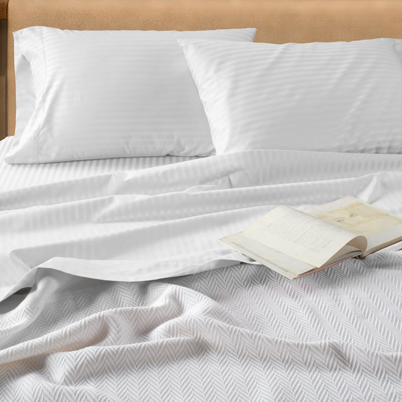 600 Thread Count 100% Cotton Sheet set in Sateen Weave, White, Full Sheet Set with 2 Pillowcases, Stripe