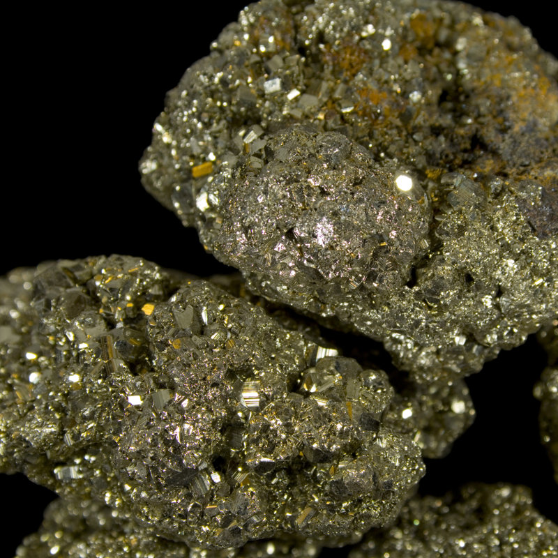 Grappe de cristaux de pyrite naturelle Gunns