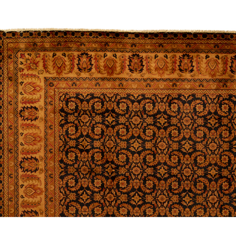 Tapis noir noué à la main de haute qualité