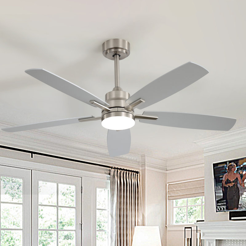  Ventilateurs de plafond avec lumières et télécommande 52 "Ventilateur de plafond encastré avec ventilateur de plafond à DEL réversible silencieux Nc