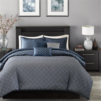 Ensemble de housse de couette luxueux en jacquard pour lit, design exquis et confort suprême.