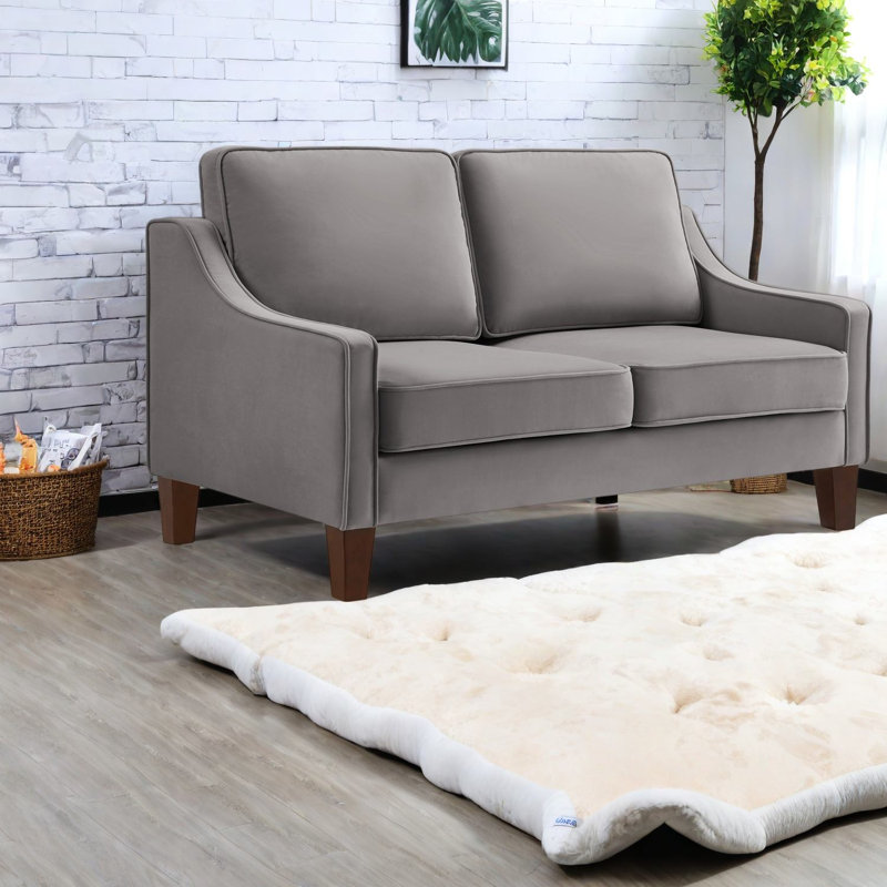Causeuse moderne en velours gris foncé avec pieds en bois