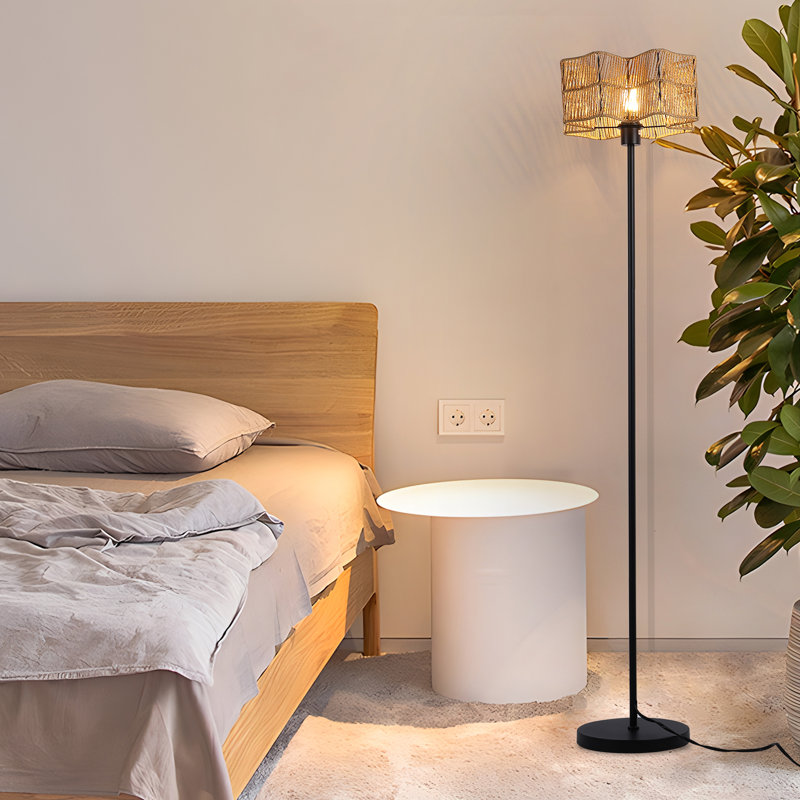 Lampe sur pied traditionnelle 65 po Amirie