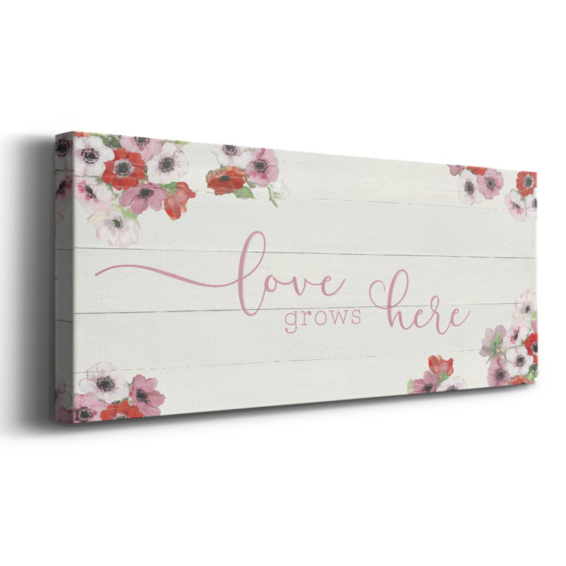 «Love Grows Here», art textuel sur toile tendue, H 8 po x l 20 po x P 1,5 po