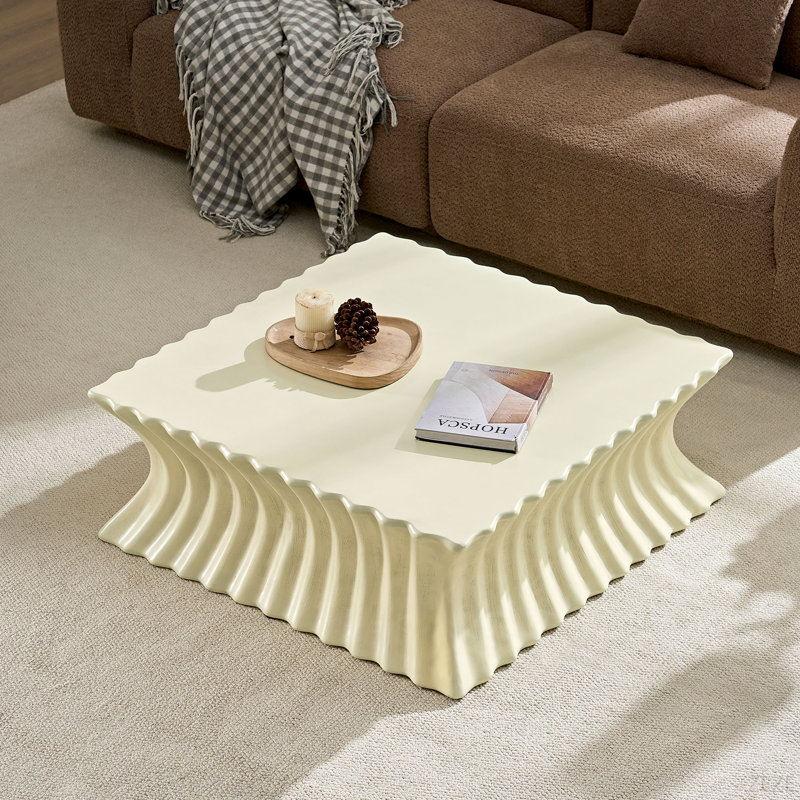 Table basse carrée avec base robuste