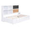 Lit de jour simple avec tablettes de rangement, tableau noir, planche de liège, ports USB et lit gigogne simple, blanc