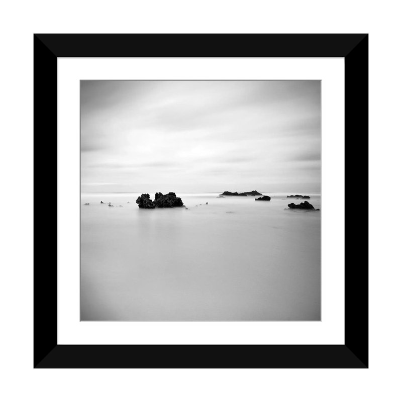 «Beach», reproduction de photo sur toile, H 24 po x l 24 po x P 1 po, Papier beaux-arts encadré noir, Blanc