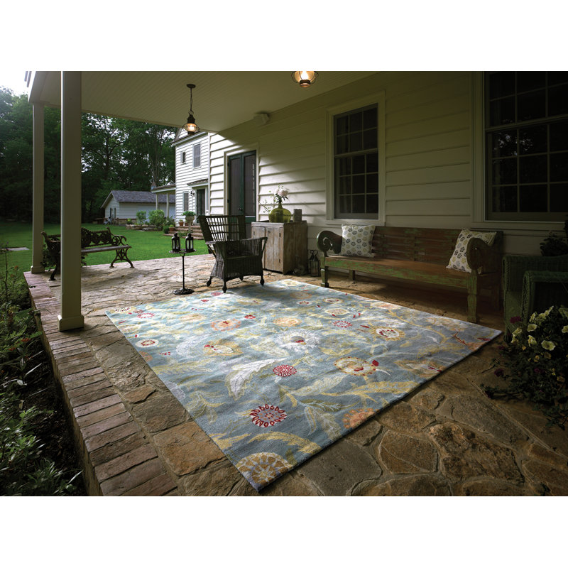 Classic Floral Area Rug, Rectangle 5' x 8'