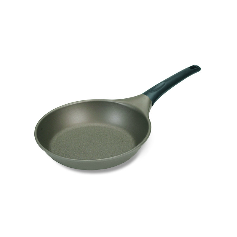 Poêle à omelette antiadhésif 8,5" nordique ware Pro Cast Traditions
