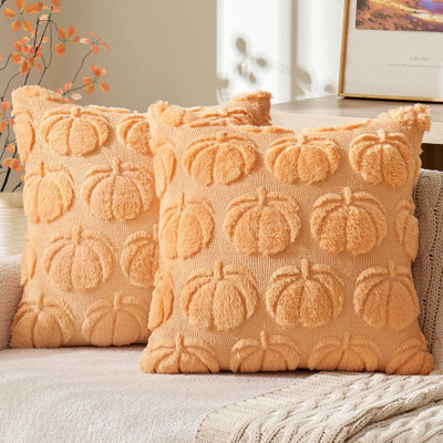 Housses de coussin automnales citrouille, 61 x 61 cm, ensemble de 2, pour la décoration de la maison. Taies d'oreiller décoratives de style ferme en fausse fourrure douce, idéales pour le porche, le canapé, le lit ou le salon.