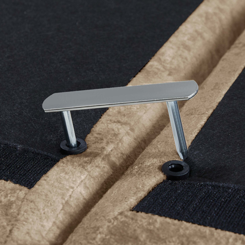 Canapé modulaire en velours Chesterfield avec jupe à pampilles et repose-pieds, Chameau