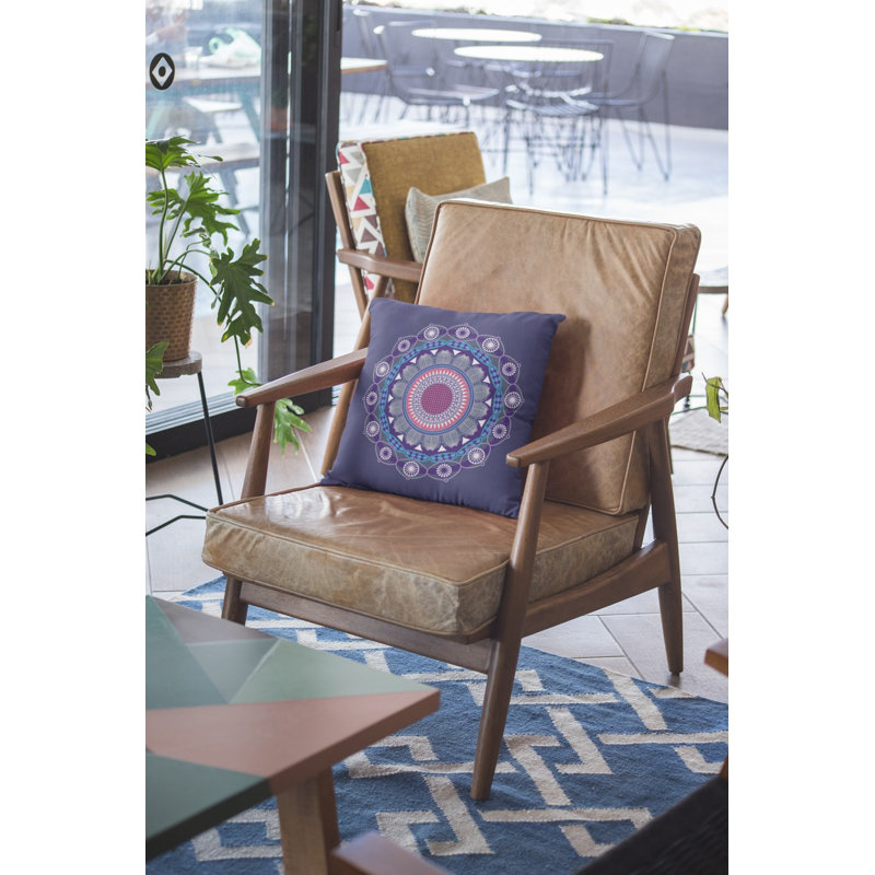 Coussin 18 po x 18 po