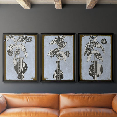 Fleurs graphiques dans un vase II - Toile tendue avec châssis sur mesure - 3 pièces