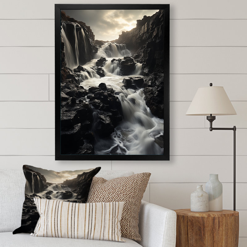 «Waterfall Enchanted Erosion» sur toile, 40" H x 30" W, Black Picture Framed