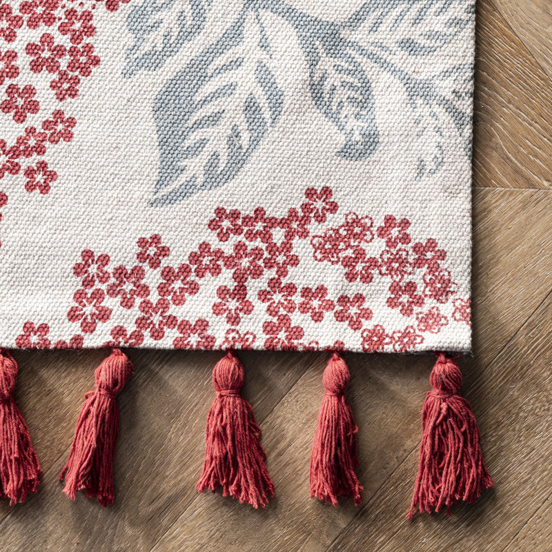 Coastal Charm Red Cotton Flatweave Whale Area Rug, 3' x 5'