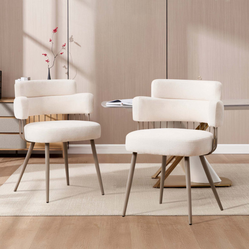 Chaise rembourrée confortable convenant au salon, à la cuisine et à la salle à manger avec un design et une fonctionnalité supérieurs