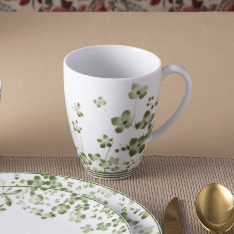 Blue and White Porcelain Floral 4-Piece Dinnerware Set