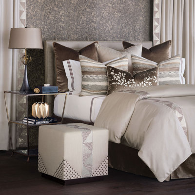 Teryn Comforter