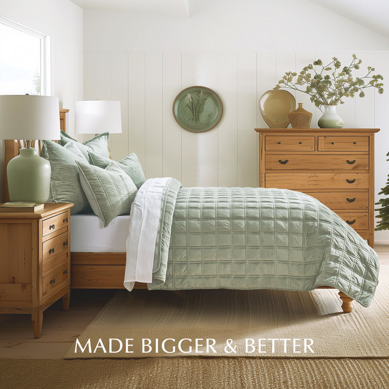 Double Box Stitch Velvet Quilt set, King Quilt + 2 King Shams, Sage Green