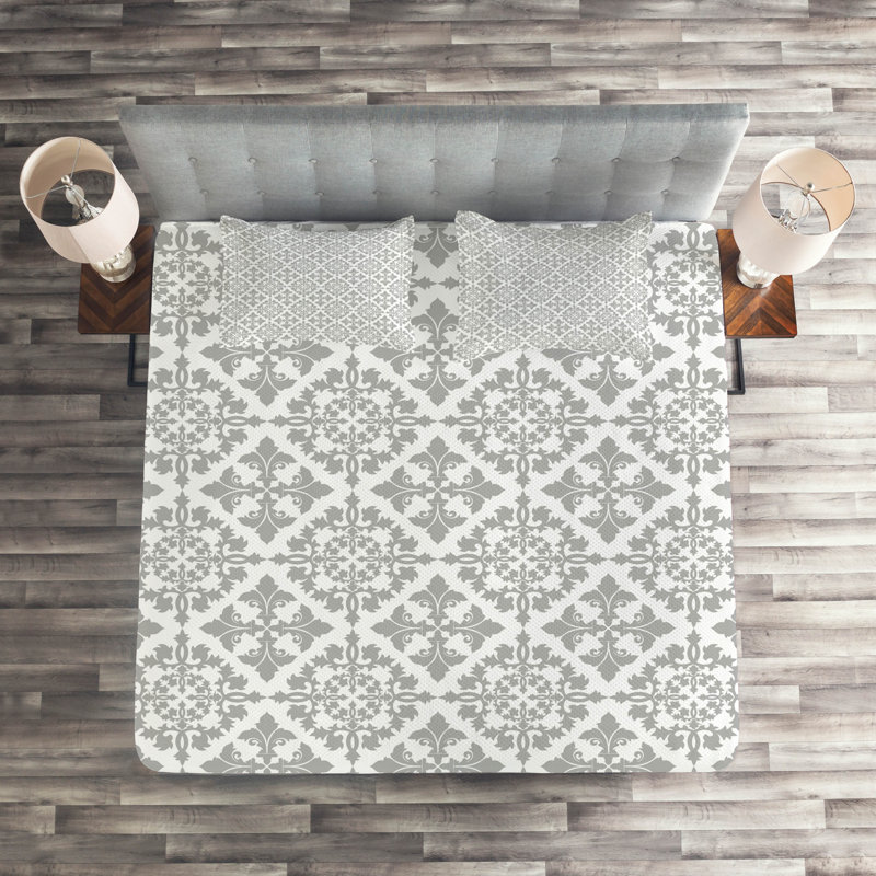 Traditional Polyester Floral Coverlet, King Bedspread + 2 Shams