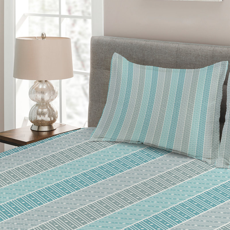 Polyester Geometric Shapes Coverlet, King Bedspread + 2 Shams