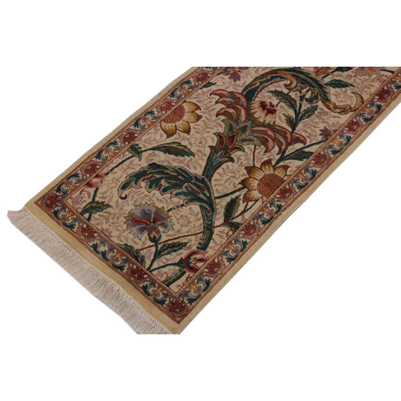Tapis de couloir ivoire / vert / doré en laine noué à la main 2 pi x 8 pi Roca