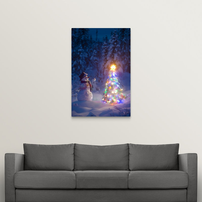 Reproduction d'art sur toile tendue Sagefield «Snowman in Spruce Forest» par Kevin Smith, H 48 po x l 32 po x P 1,25 po