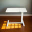 Table de bout mobile pour ordinateur portable avec plateau basculant et hauteur réglable pour une utilisation au chevet-741621321