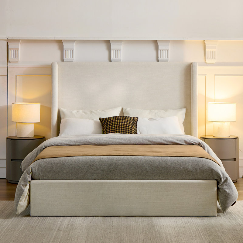 Très grand lit tapissier, tête de lit de 52,3 po de hauteur, conception moderne et sophistiquée, structure de lit en métal, rembourrage en mousse, assemblage facile pour la structure de la chambre à coucher avec revêtement en toile simple à oreilles de style contemporain,