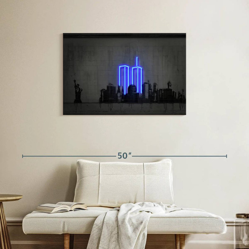 Nicci Glowing New York, 24" H x 36" W