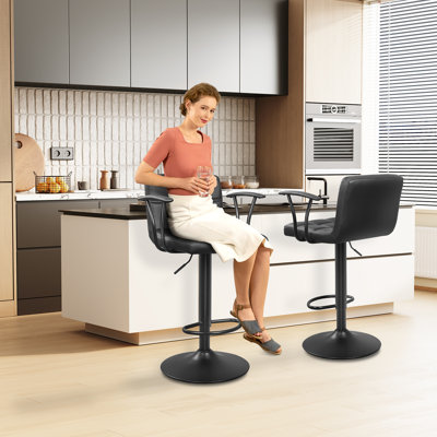 Tabourets de bar pivotants à hauteur réglable en cuir synthétique à double aiguille avec dossier et accoudoirs