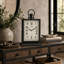 Horloge de table grise vieillie