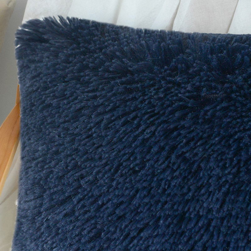 Housse de coussin carrée en fausse fourrure, H 18 po x l 18 po, Bleu marine