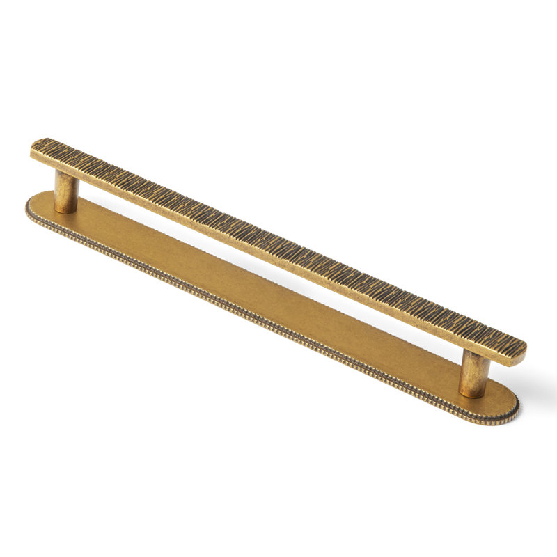 Poignée barre fantaisie irrégulière avec plaque arrière (G019), Laiton antique, 7 3/5"