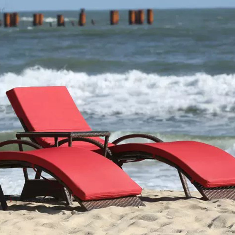 Chaise longue d'extérieur