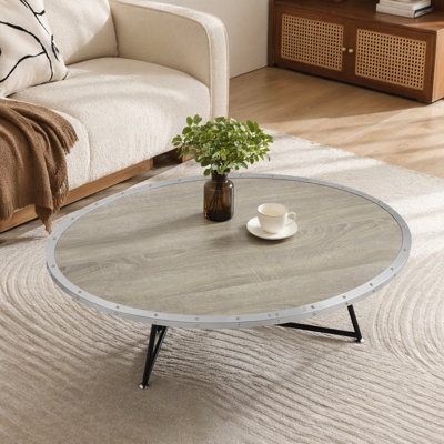 Table basse Allis en chêne gris patiné et finition en métal
