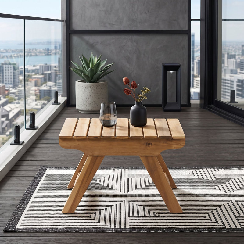 Table d'appoint d'extérieur en bois avec plateau à lattes ouvertes et conception résistante aux intempéries pour patio, Teck